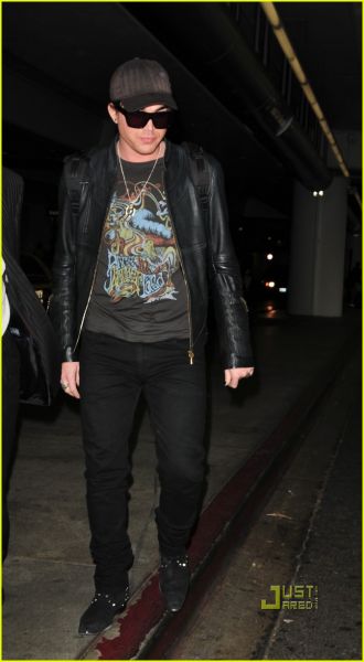 adam-lambert-panties-03.jpg