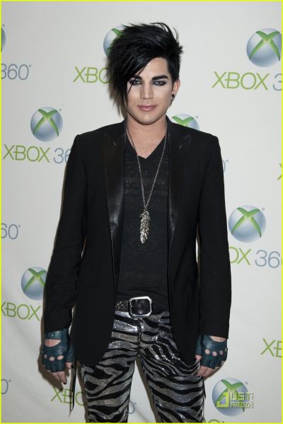 adam-lambert-y100-jingle-balls-04.jpg