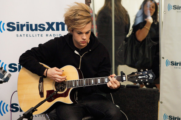 Celebrities2BVisit2BSiriusXM2BJkx1S5YLw3Nl.jpg