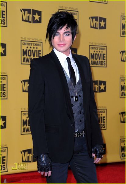 adam-lambert-critics-choice-awards-2010-03.jpg