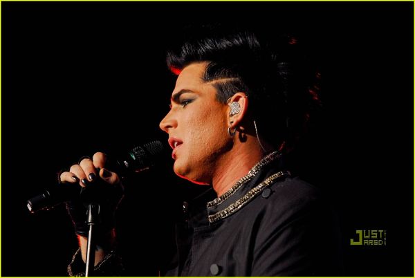 adam-lambert-wango-tango-10.jpg