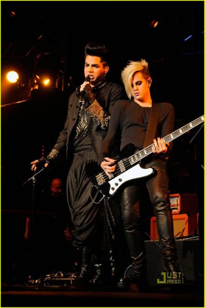 adam-lambert-wango-tango-18.jpg