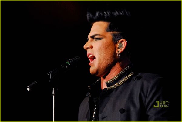 adam-lambert-wango-tango-23.jpg