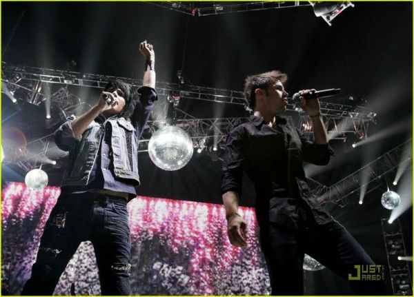 Créditos: justjared.buzznet.com 
