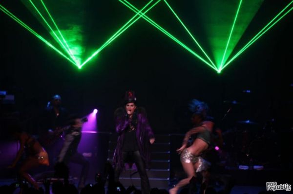 adamlambertliveinsydney11_800x533.jpg