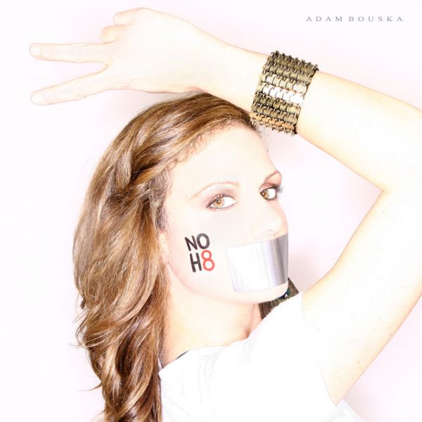 Brooke Wendle
Créditos: NOH8 Campaign / Photo by Adam Bouska
