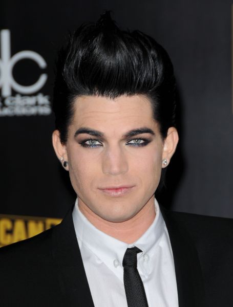 adam_lamert_arrives_the_2009_american_music_awards_celebritycity_arielriann_4345_742alhq.jpg