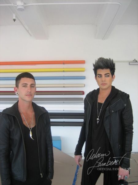 Créditos: Adam Lambert Fans
