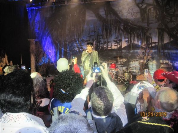 AdamLambert2~0.jpg