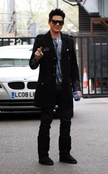 adam-lambert-042610-4.jpg