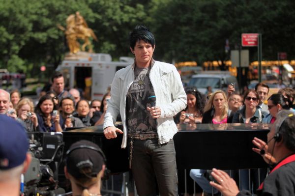 Adam-CD-20090526-NYC-WN-H0005R_1600x1066.jpg