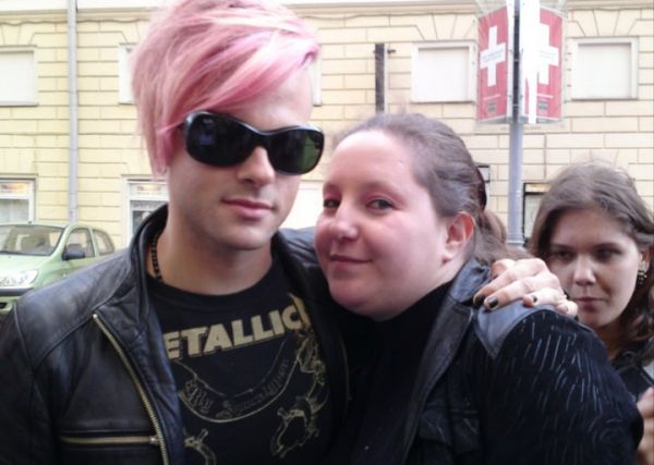 Créditos: Adam Lambert Fan Club
