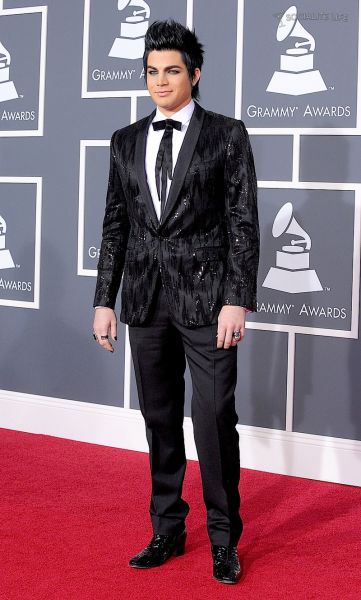 gallery_enlarged-adam-lambert-2010-grammy-awards-red-carpet-photos-01312010-04.jpg