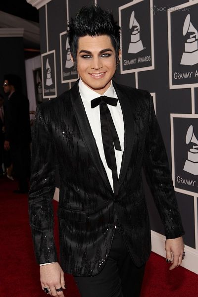 gallery_enlarged-adam-lambert-2010-grammy-awards-red-carpet-photos-01312010-08.jpg