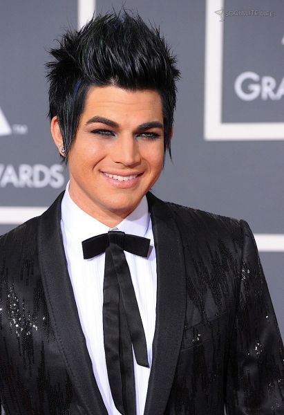 gallery_enlarged-adam-lambert-2010-grammy-awards-red-carpet-photos-02012010-11.jpg