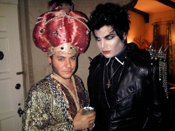 Adam e Ferras AlQaisi - HQ 
