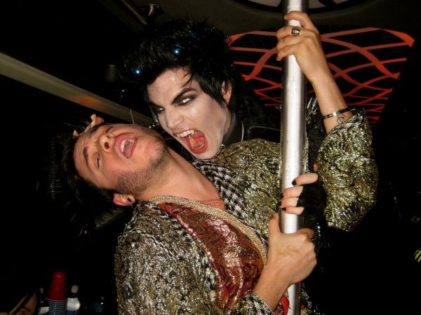 Adam e Ferras AlQaisi 
