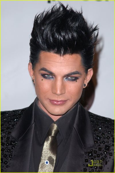 adam-lambert-pamela-anderson-grabs-handful-07.jpg