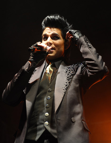 adam_lambert_performs_at_the_4th_annual_gridlock_la_new_years_eve_bash_arielriann_tcc_100732_842AL.jpg