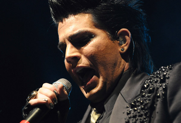 adam_lambert_performs_at_the_4th_annual_gridlock_la_new_years_eve_bash_arielriann_tcc_32732_842AL.jpg