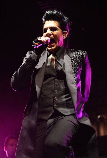 adam_lambert_performs_at_the_4th_annual_gridlock_la_new_years_eve_bash_arielriann_tcc_78732_842AL.jpg