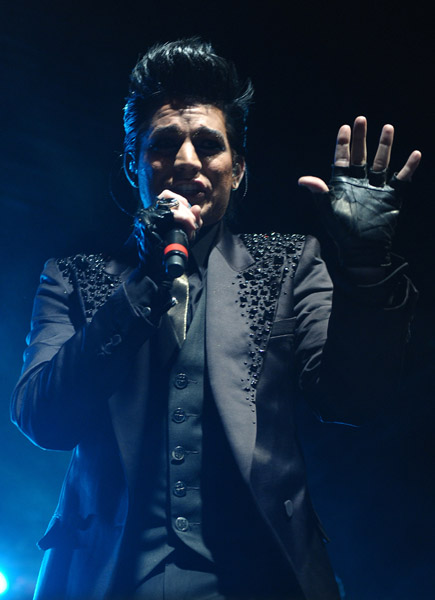 adam_lambert_performs_at_the_4th_annual_gridlock_la_new_years_eve_bash_arielriann_tcc_91732_842AL.jpg