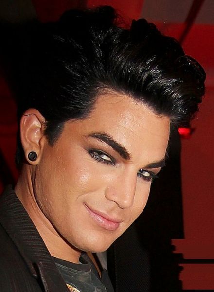 Créditos: Adam Lambert Fan Club
