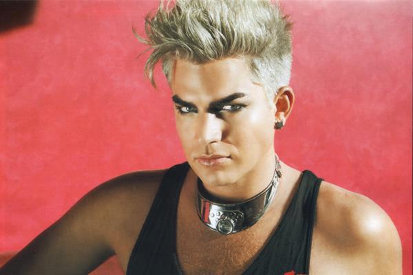 Créditos: Adam Lambert TV
