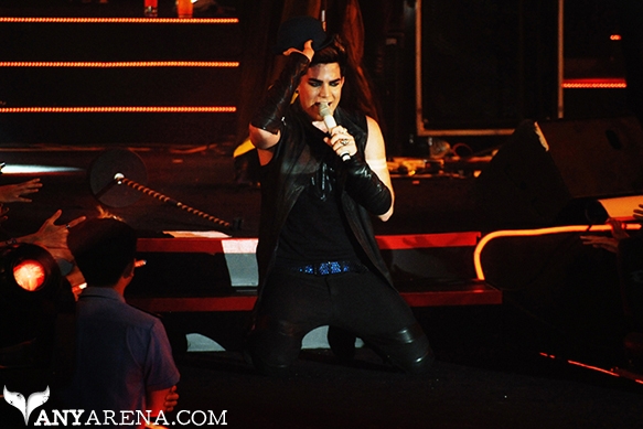 H-ARTISTRY-2013-FEAT-ADAM-LAMBERT_119166.jpg