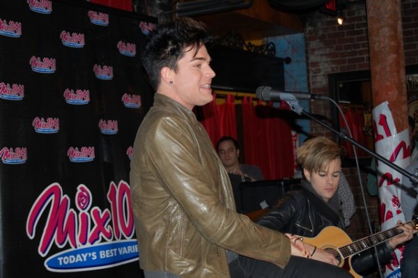 adam-lambert-in-the-mix-lounge-43.jpg