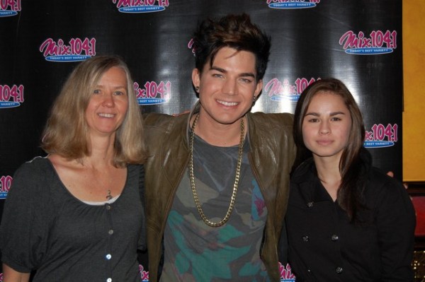 adam-lambert-in-the-mix-lounge-96.jpg