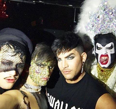 Créditos: Adam Lambert
