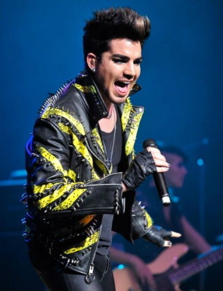 Créditos: Adam Lambert Fan Club
