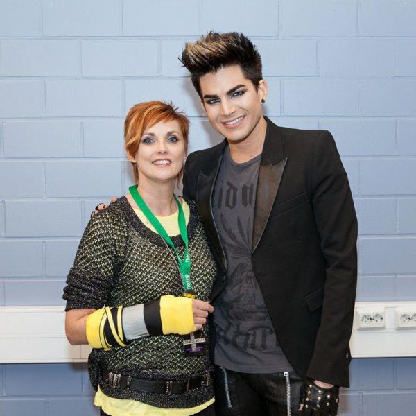 Créditos: Adam Lambert TV
