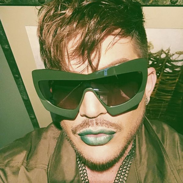 Créditos: Adam Lambert
