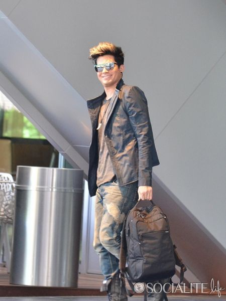 Adam-Lambert-Sunglasses-Ritz-Carlton-Toronto-Canada-05302012-2-675x900.jpg