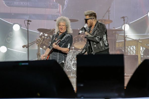 Créditos: @adamlambert_pic  

