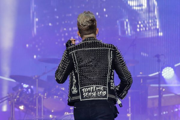 Créditos: @adamlambert_pic  
