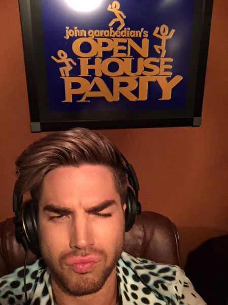 Créditos: Adam Lambert
