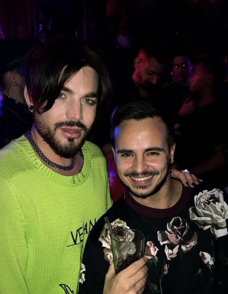 Créditos: Adam Lambert
