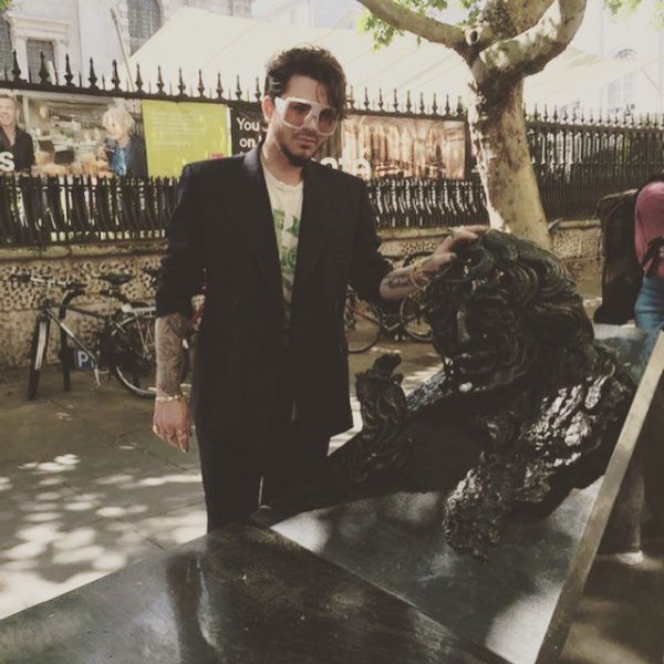 Créditos: Adam Lambert
