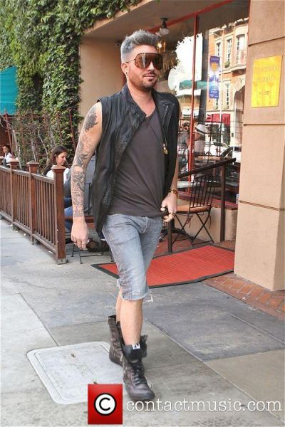 adam-lambert-adam-lambert-in-beverly-hills_4162934.jpg