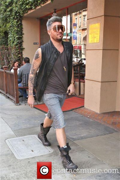 adam-lambert-adam-lambert-in-beverly-hills_4162946.jpg