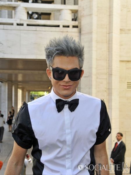 adam-lambert-fashion-week-09122012-08-675x900.jpg