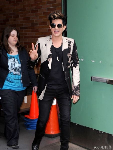 adam-lambert-good-morning-america-05142012-02-675x900.jpg