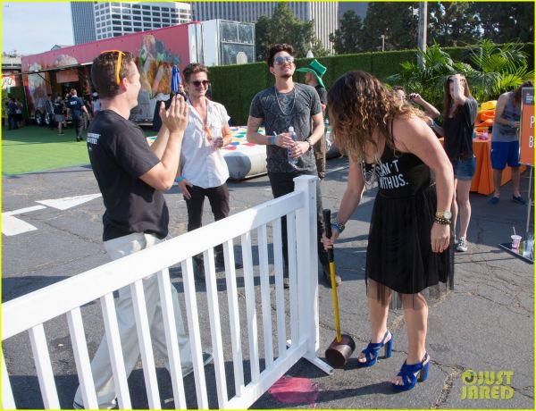 adam-lambert-hammer-time-at-just-jared-summer-kick-off-party-presented-by-mcdonalds-13.jpg