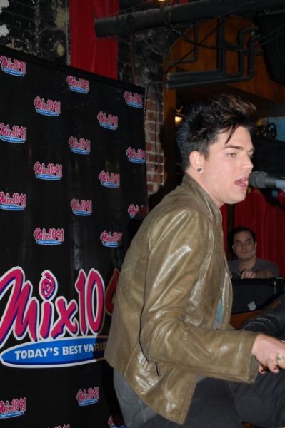 adam-lambert-in-the-mix-lounge-40.jpg