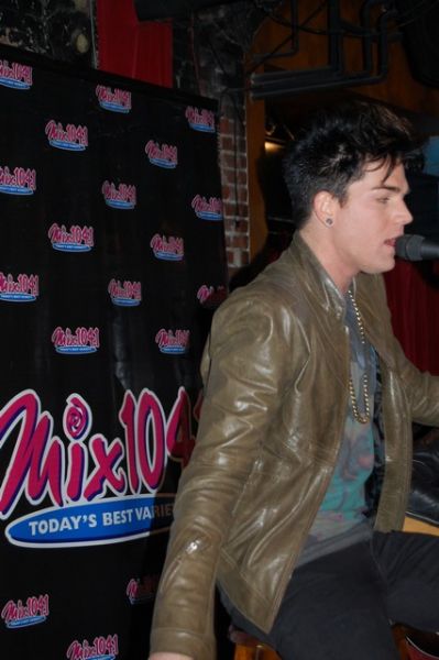 adam-lambert-in-the-mix-lounge-42.jpg