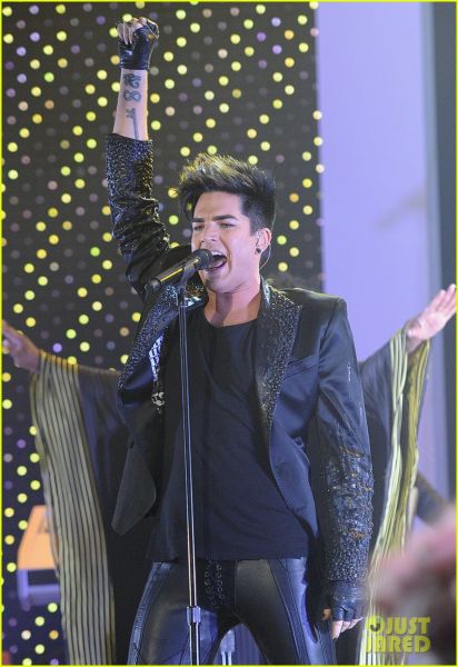 adam-lambert-logo-newnownext-awards-18.jpg