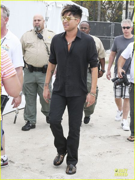 adam-lambert-miami-beach-gay-pride-parade-performer-01.jpg